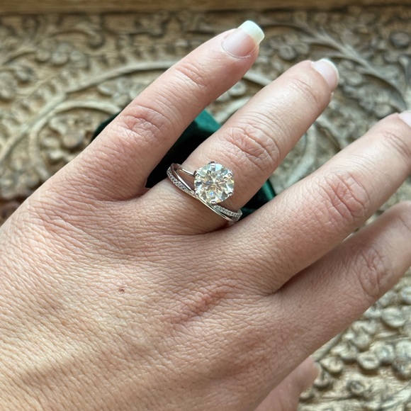 Moissanite ring size 7 - Picture 4 of 4